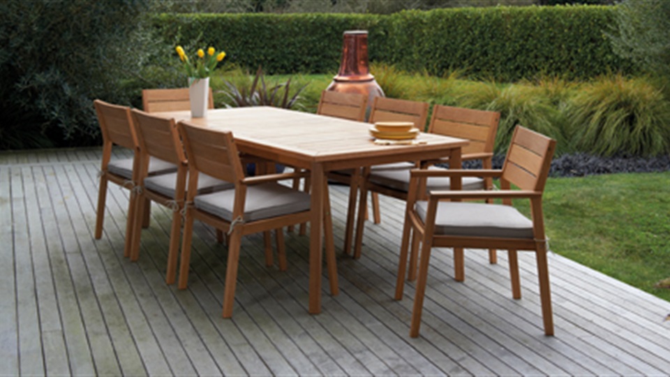 Capri 9 Piece Outdoor Dining Setting.
