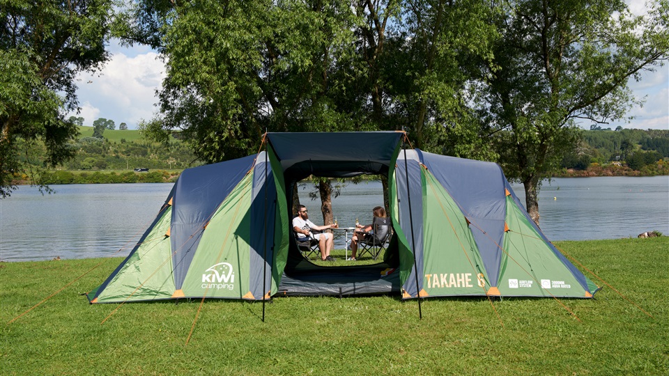 The Takahe 6 is the smallest tent in the popular Takahe range and is perfect for small families.